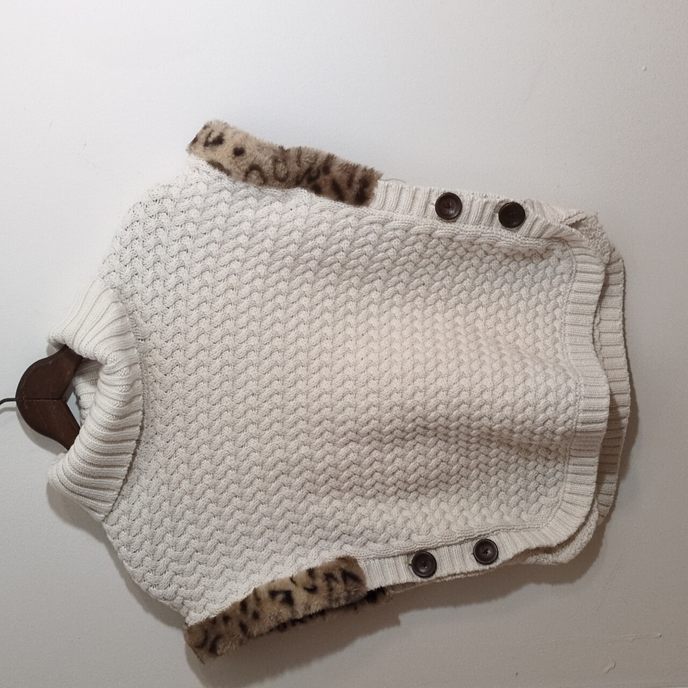 Poncho sweater